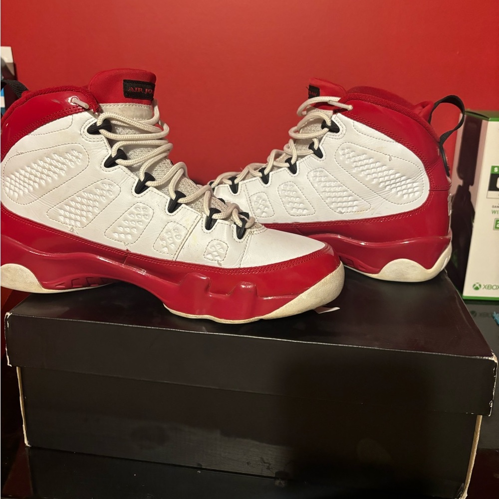 Gym red 9